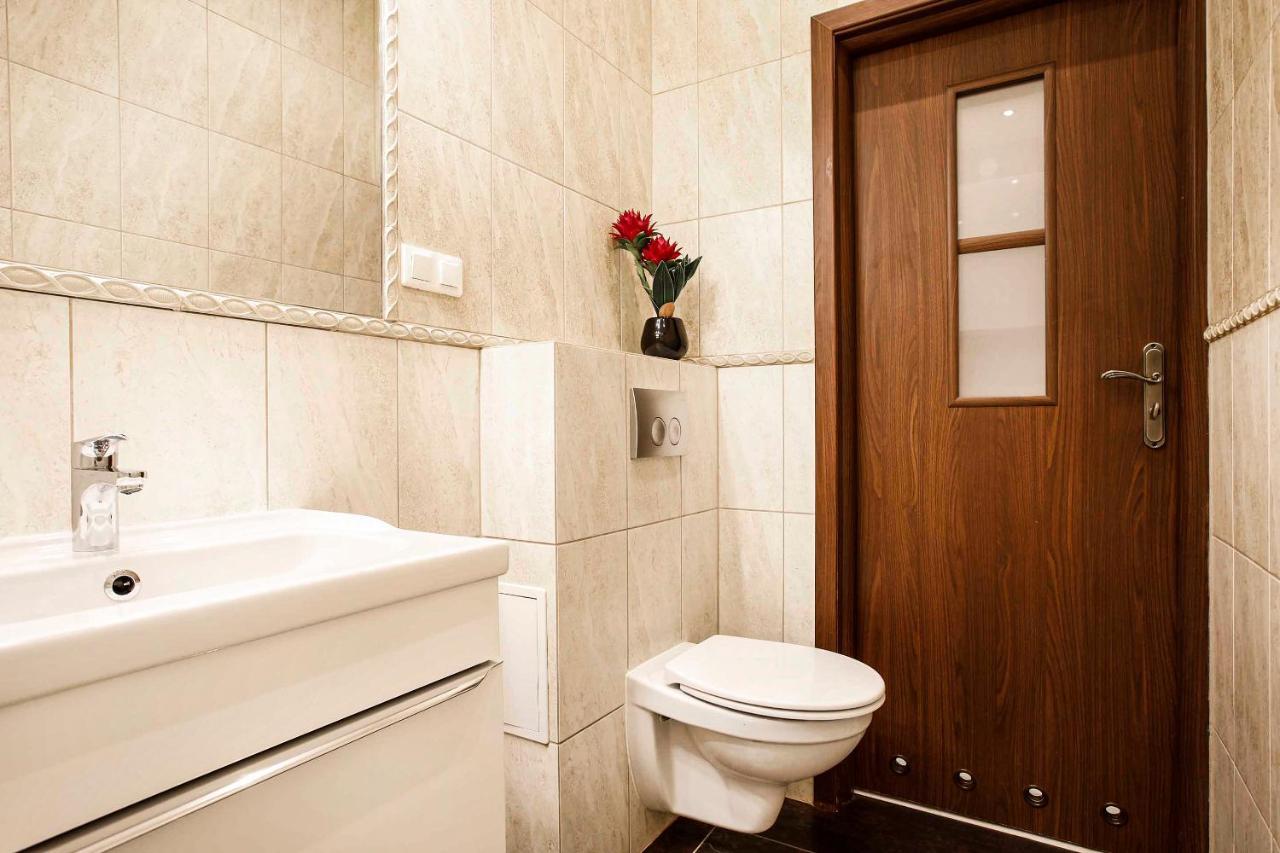 2-Room Apartment With Kitchen, Heart Of Cracow Old Town 克拉科夫 外观 照片